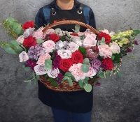 Корзины цветов с доставкой – идеальный презент для любого случая