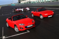 Mazda MX-5 отмечает юбилей