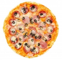 Быстрая пицца с оливками и колбасой